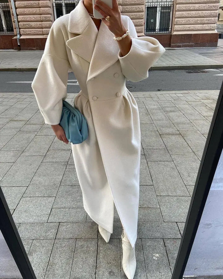 Liliana | Kremowy Płaszcz Dwurzędowy z Długim Rękawem Maxi